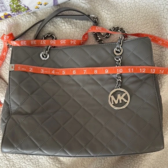 Michael Kors Gray Quilted Shoulder Bag with Chain Strap - Picture 8 of 9